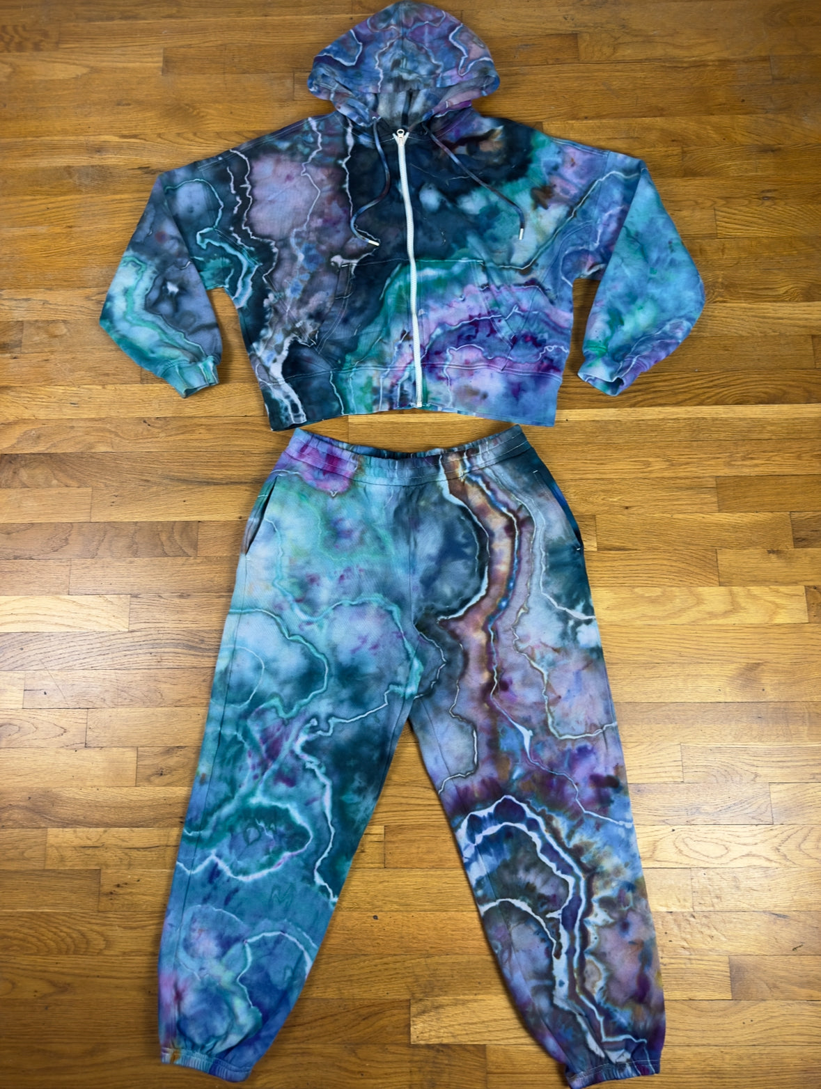Sweatsuit - MEDIUM