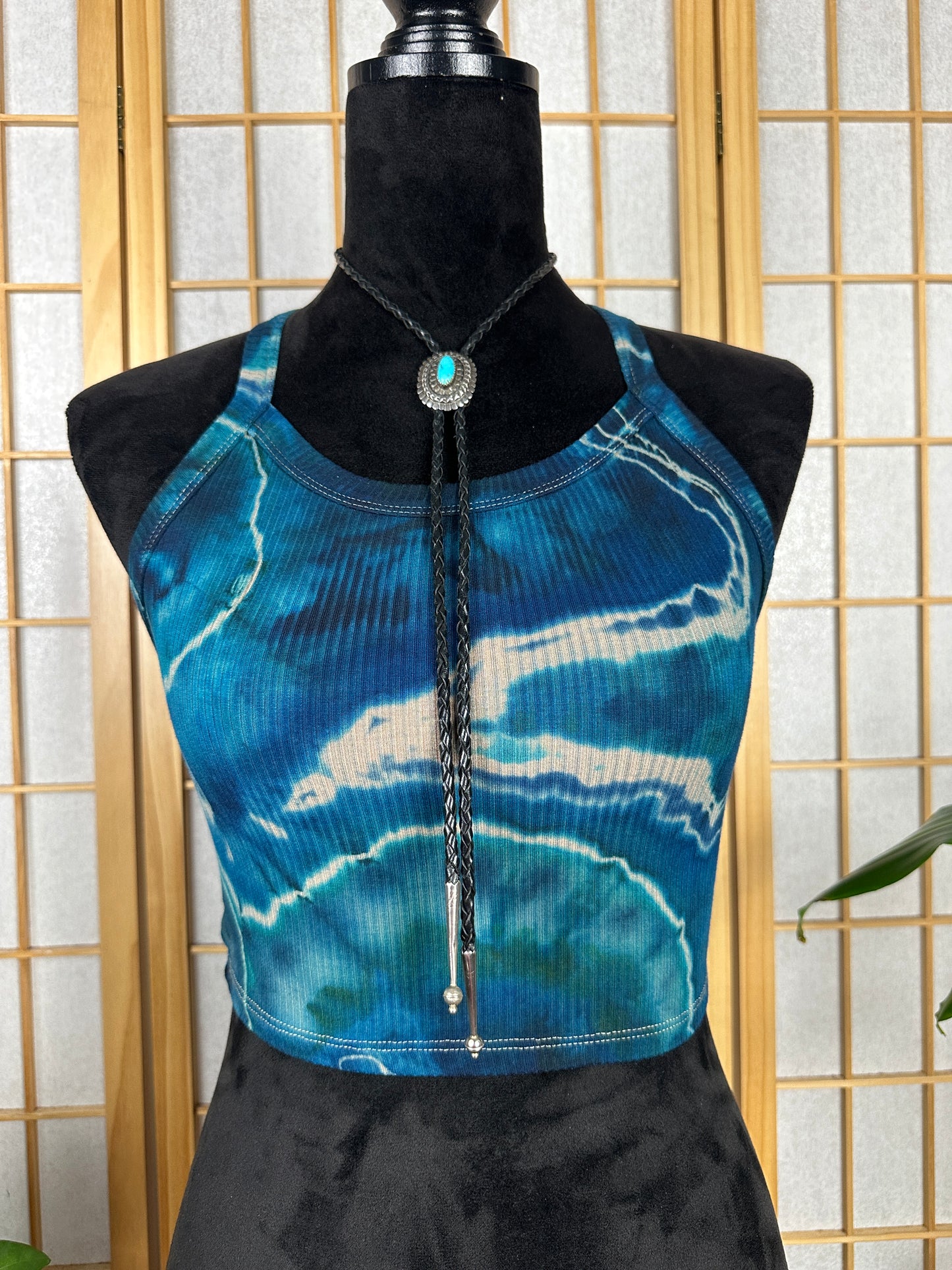 Tie Back Crop - MEDIUM