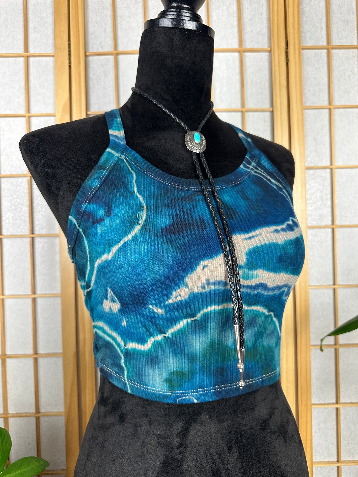 Tie Back Crop - MEDIUM