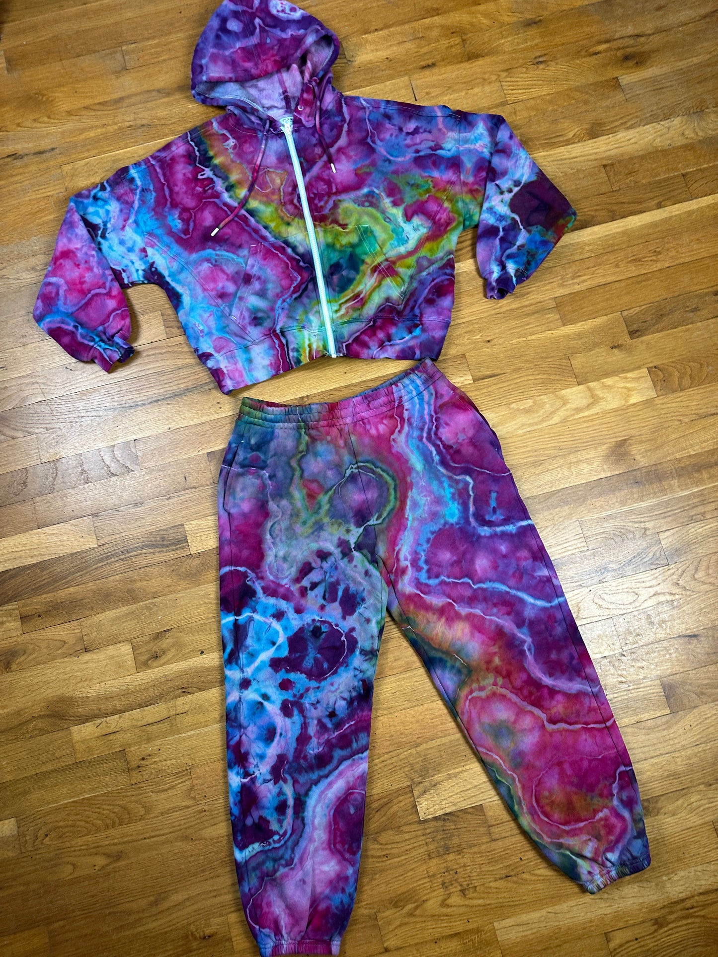 Sweatsuit - MEDIUM