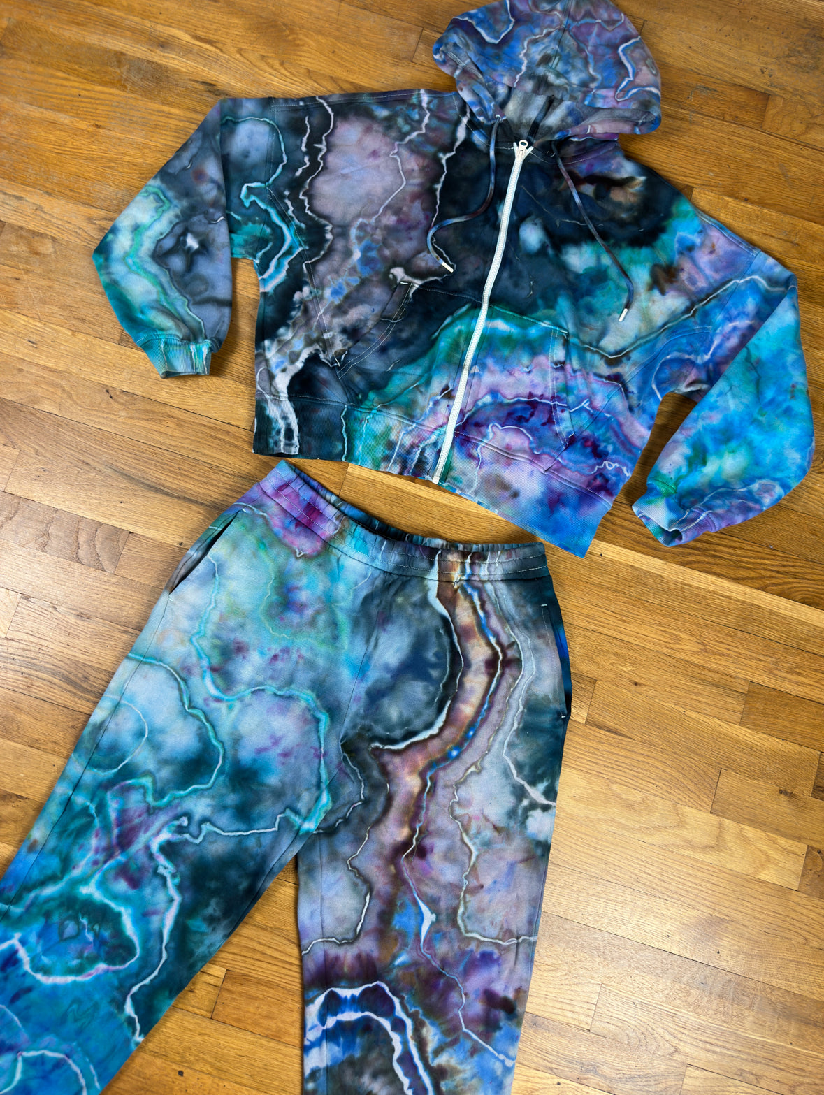 Sweatsuit - MEDIUM