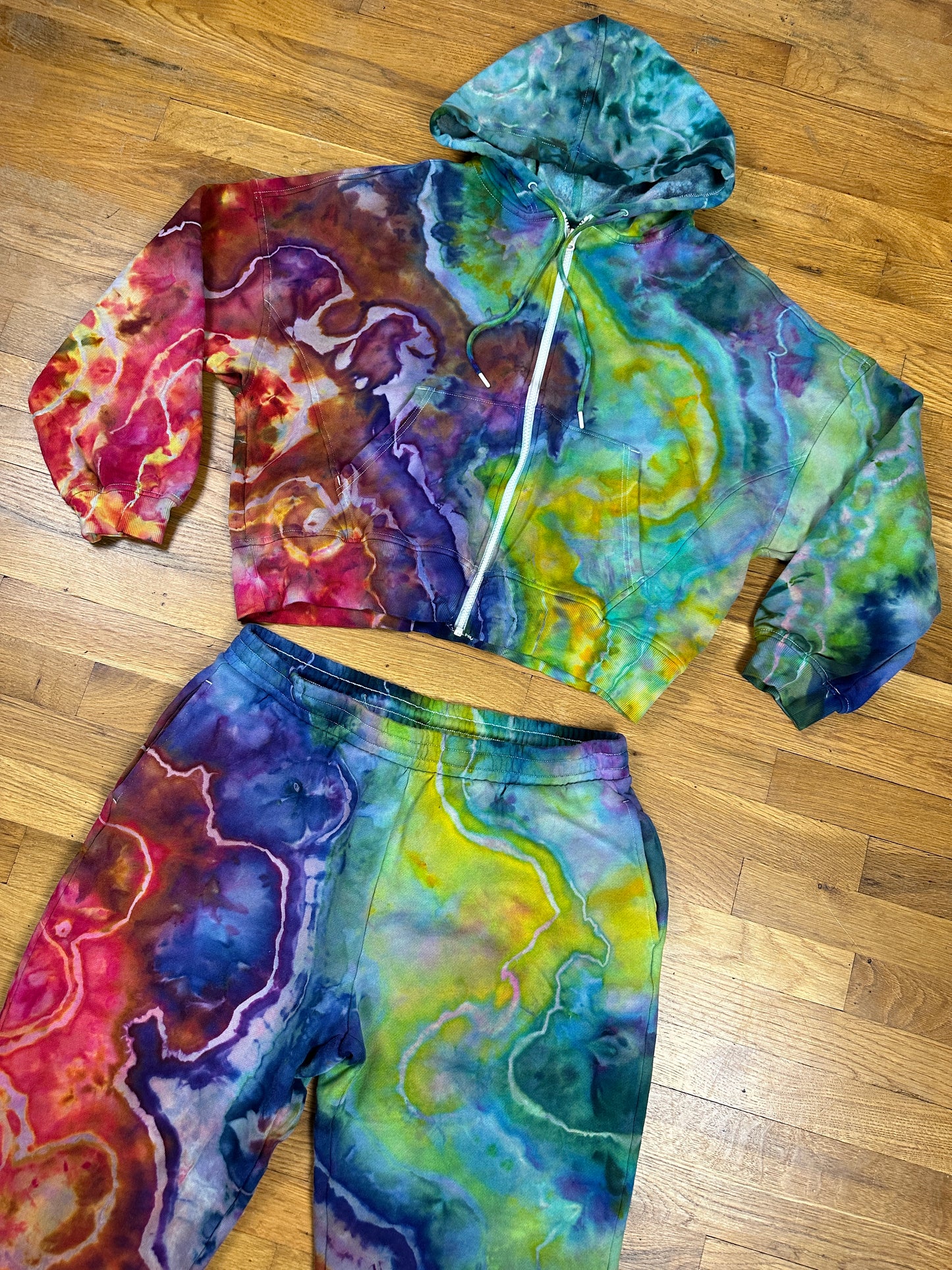 Sweatsuit - LARGE