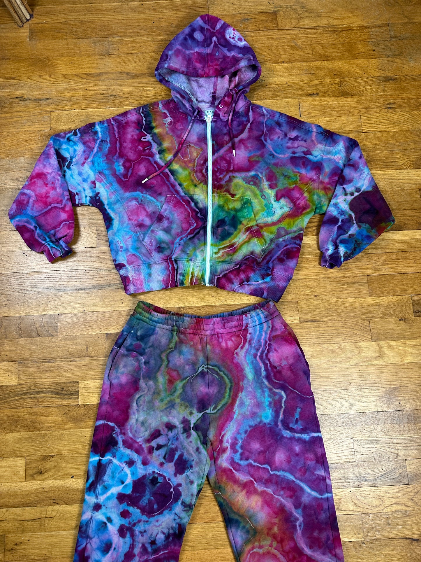 Sweatsuit - MEDIUM